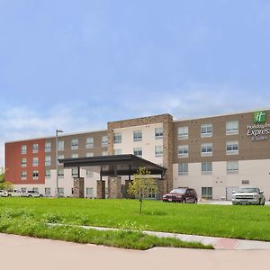 Holiday Inn Express & Suites Omaha Airport, An Ihg Hotel